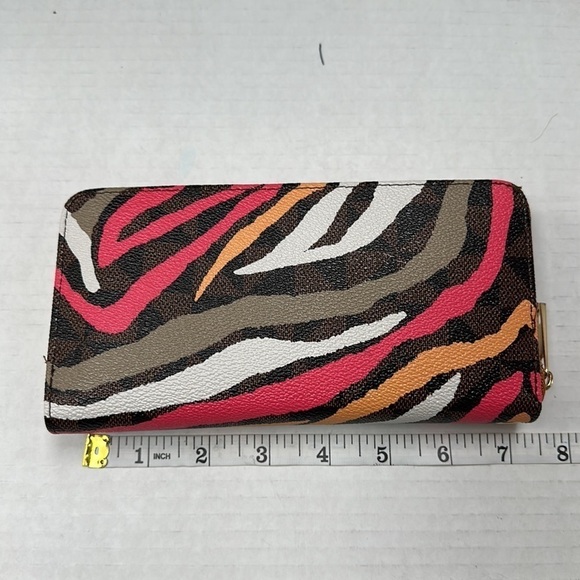 Fashion Classic Pink Wallet NEW - Picture 6 of 7